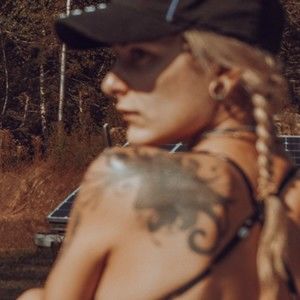 Meet your Posher, Hillary